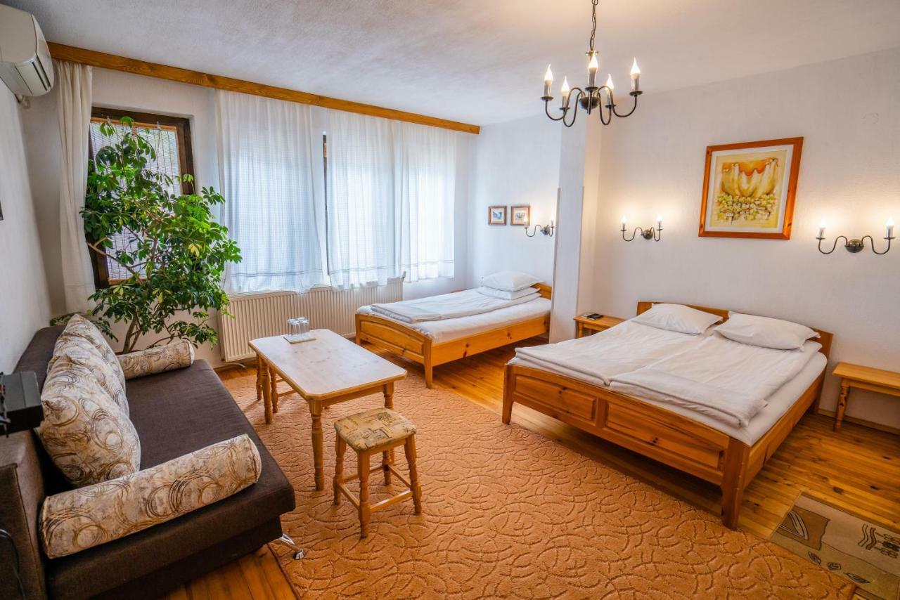 Toni'S Guest House Melnik  Esterno foto