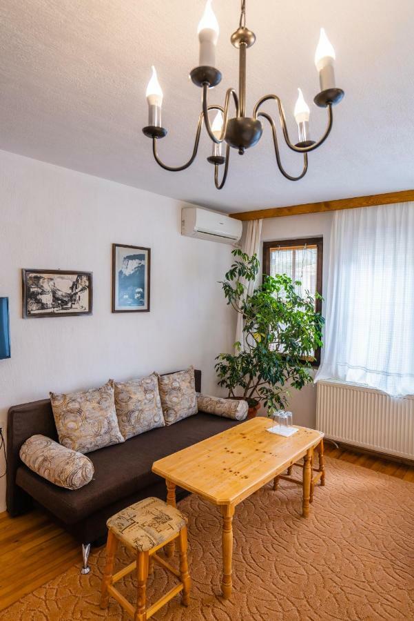 Toni'S Guest House Melnik  Esterno foto