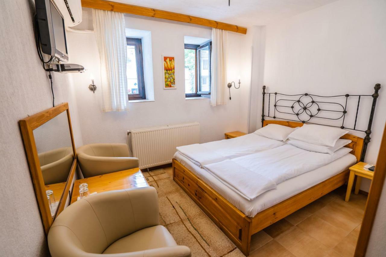 Toni'S Guest House Melnik  Esterno foto