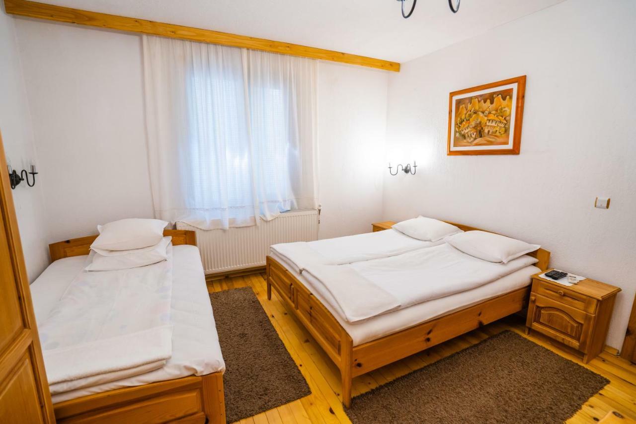 Toni'S Guest House Melnik  Esterno foto