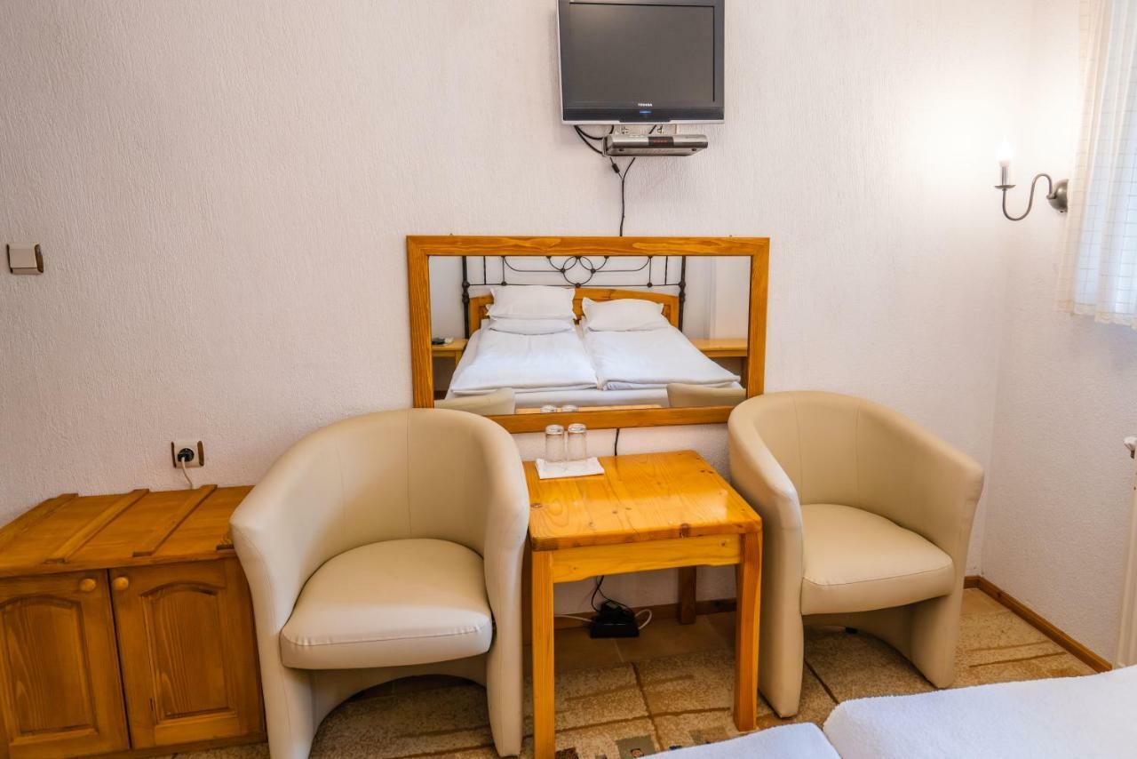Toni'S Guest House Melnik  Esterno foto