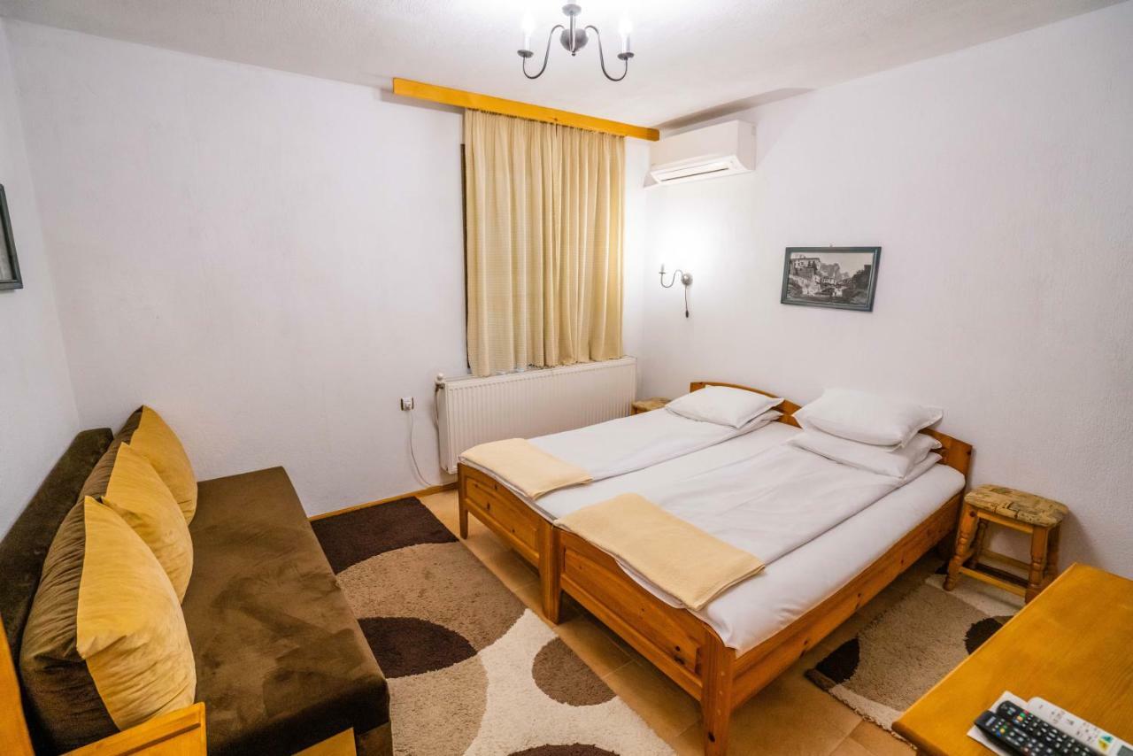 Toni'S Guest House Melnik  Esterno foto